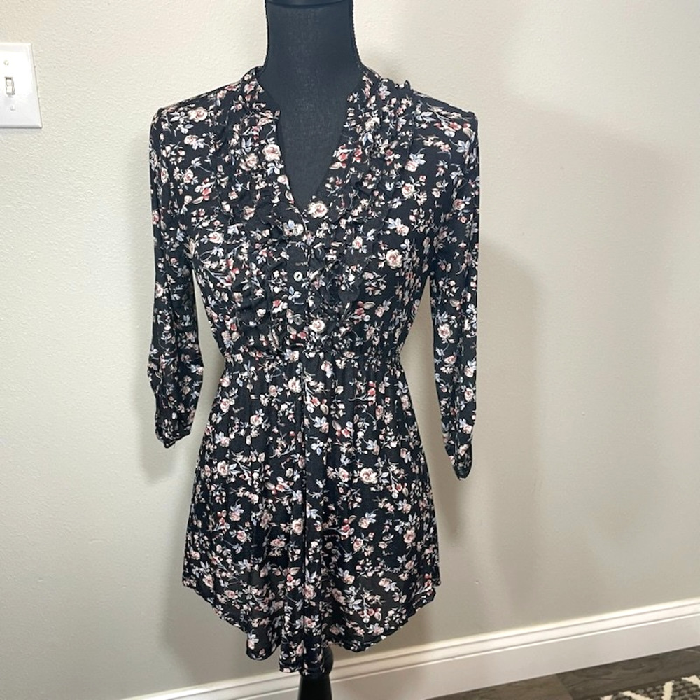 SIREN LILY Maternity Sheer 1/4 Rolled Sleeves Ruffle Blouse Sz S Dark Floral